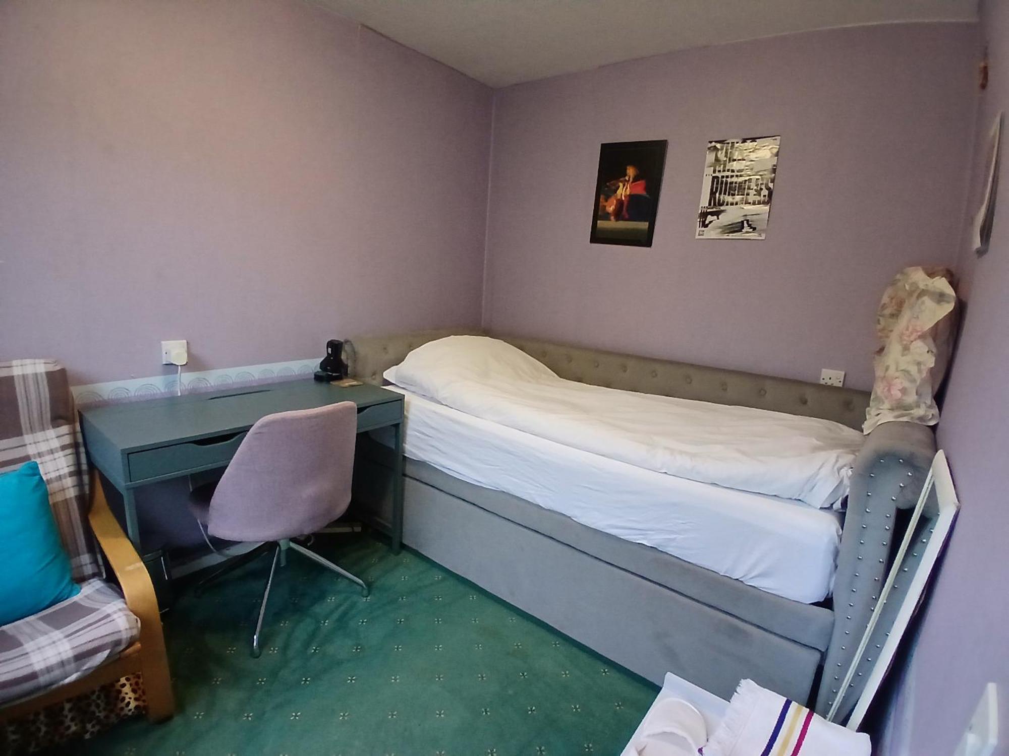 Cosy Single Room Only For Ladies In Tower Bridge Лондон Екстериор снимка