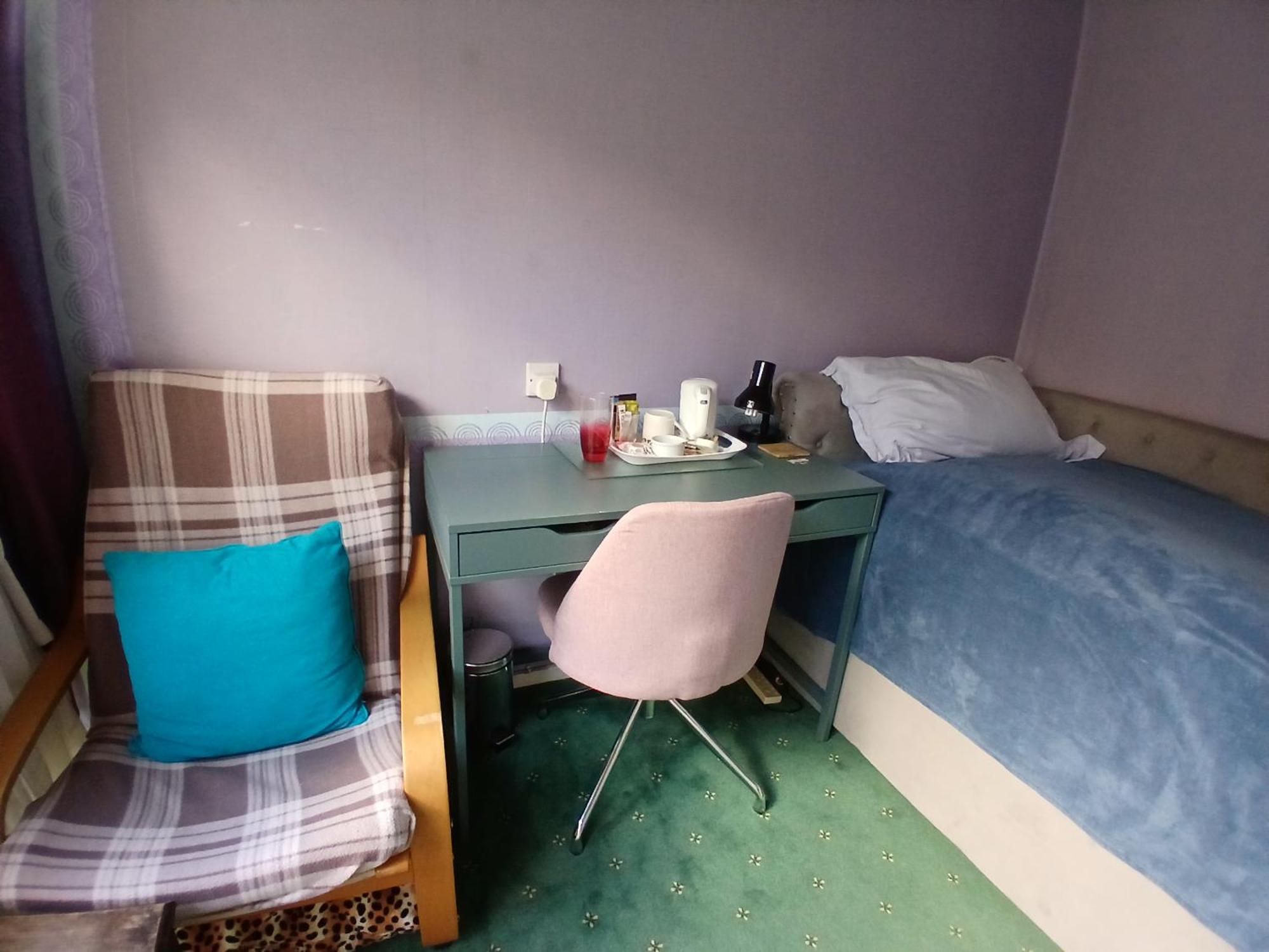 Cosy Single Room Only For Ladies In Tower Bridge Лондон Екстериор снимка